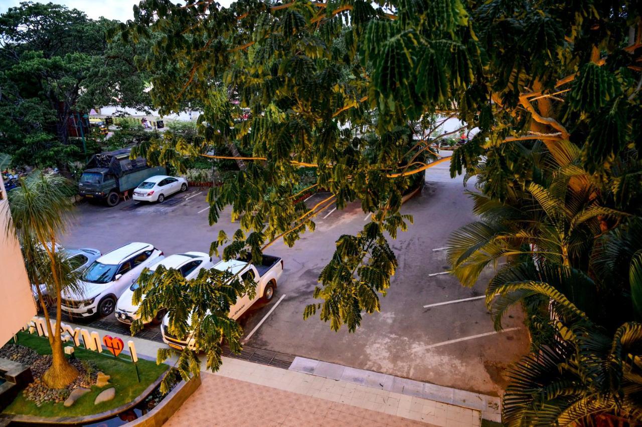 Maya'S Kings Kourt Mysore Luaran gambar